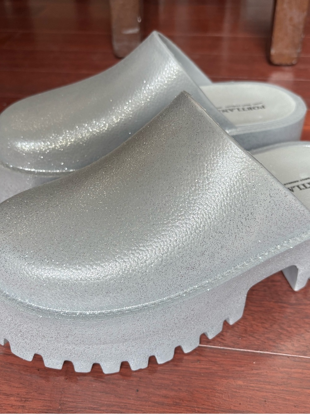 Portland boot Company, silver glitter clog, clogie, women’s size 7, NEW - Picture 2 of 9